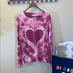 Tie dye Allen Allen red thermal top with heart M